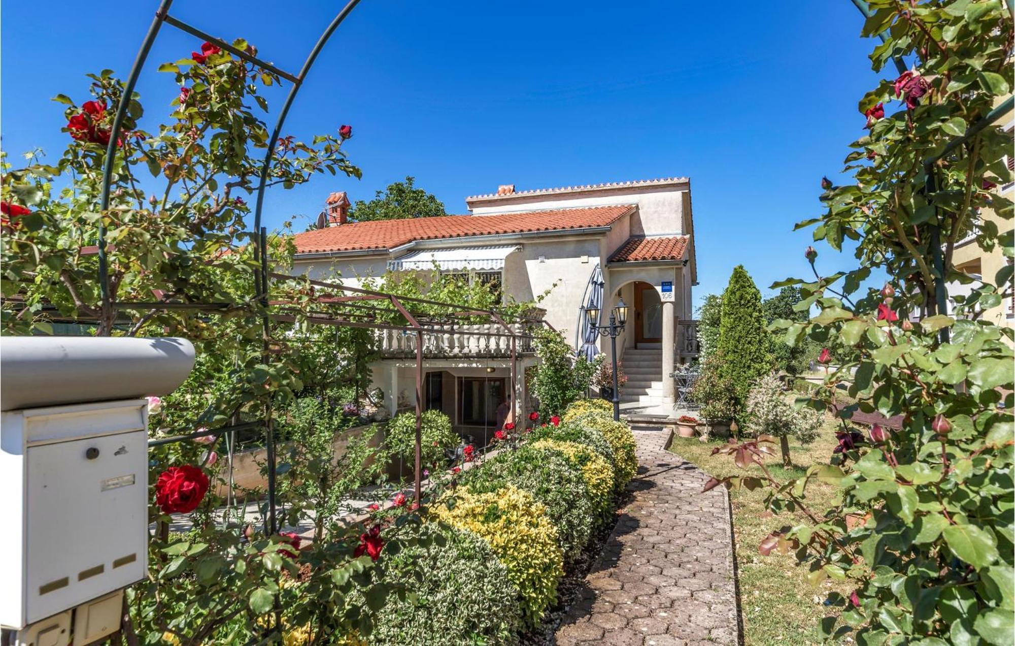 Awesome Studio In Pula With Wifi Exterior foto